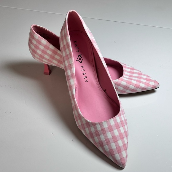 💕 KATY PERRY | 9 | The Golden Pump - Picture 15 of 16